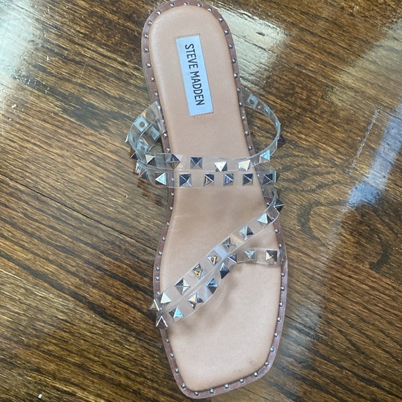 Steve Madden flat sandal, clear with silver studs - Picture 3 of 3